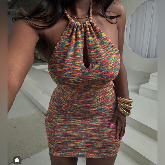 Mini halter dress - Picture 3 of 4